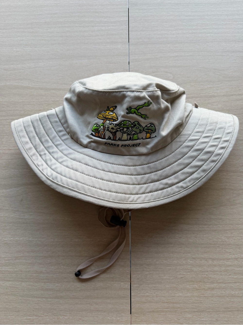Parks Project Unisex Beige Mushroom & Frog Embroidered Bucket Hat OS